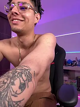 bigryann23's Live XXX Chat