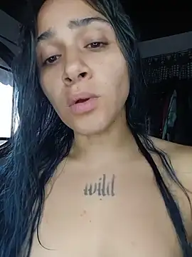 Little_Doll25's Live XXX Chat