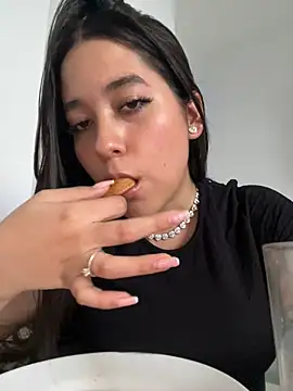 Nhefertary live XXX chat