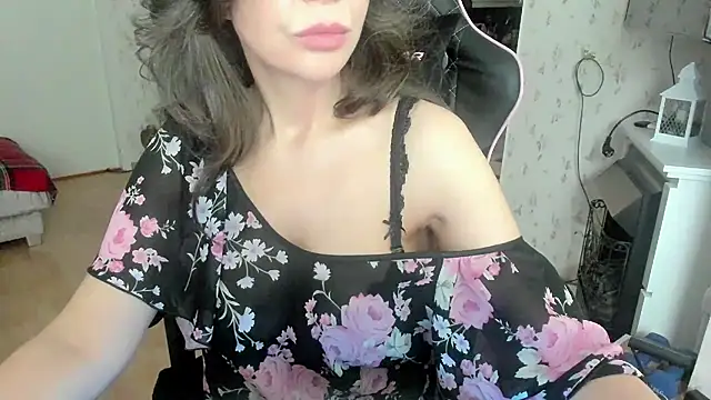 StregaMisteriosa's Live XXX Chat
