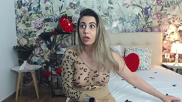 RoseDiamond06 – Naživo XXX chat