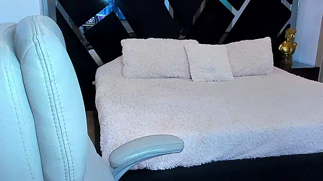 Raytorres Adlı Modelin Canlı XXX Sohbeti