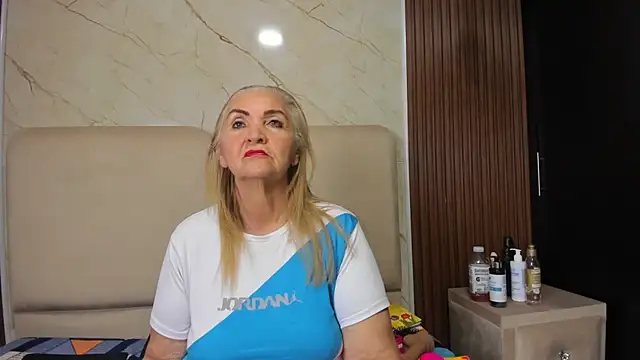 queenstarhy's Webcam Show