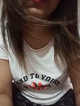 Chatroom XXX en direct de Tanha18
