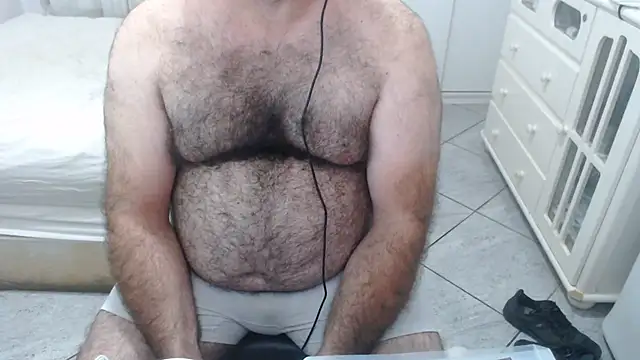 Chat XXX en directo de MysterBearMG