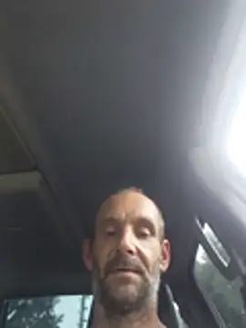 Hungwell1515's Live XXX Chat