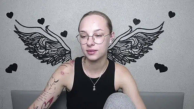 Show modela SteshaGlass na web-kameri