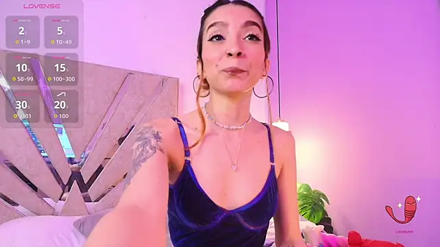 Justmia69 Adlı Modelin Canlı XXX Sohbeti