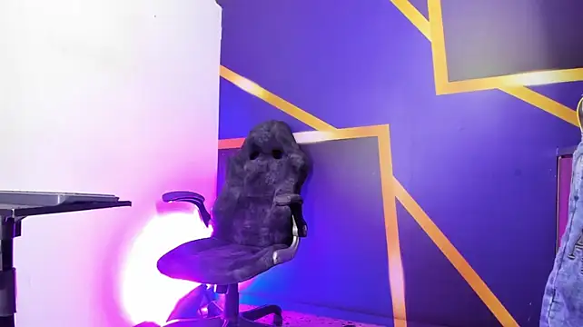 Czat XXX na żywo – NIO_KLOUDS_