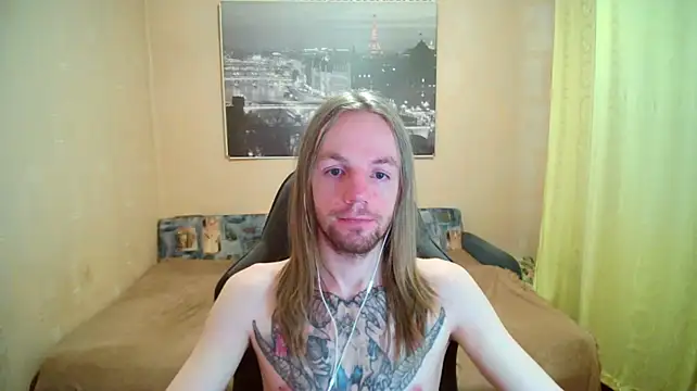 AdamDickensn Webbikameraesitys