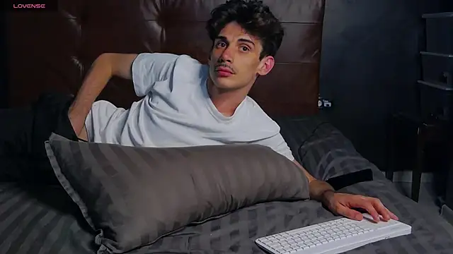 DanielCrush1 网络视讯表演