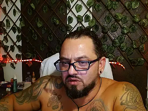 Chat XXX ao vivo de mr_wolf46