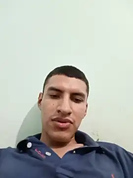 Rogersmit2 Adlı Modelin Canlı XXX Sohbeti