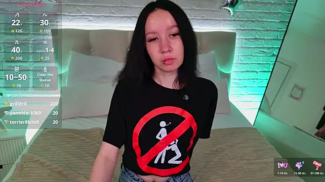 Mi_Mi_Mia 即時 XXX 聊天