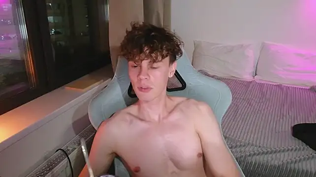 cute_thomas Webcamshow