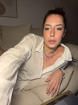 Chat +18 de SissiVienna ao vivo