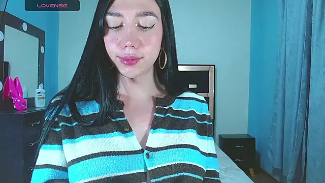 karla_zambrano Show in webcam
