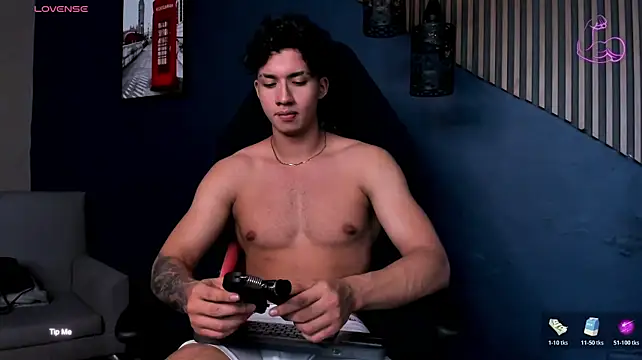 XXX chat uživo modela Axxel_Muscle