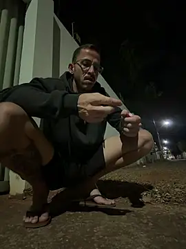 צ'אט XXX בשידור חי של MeladoDiMel