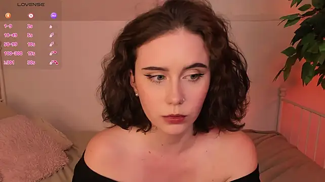 UnaMedison Adlı Modelin Canlı XXX Sohbeti