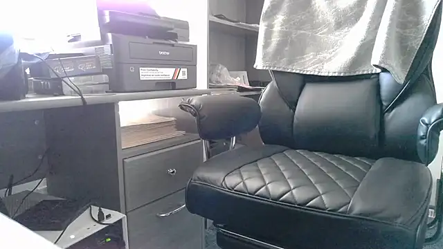 Živý XXX chat TrevorSteele