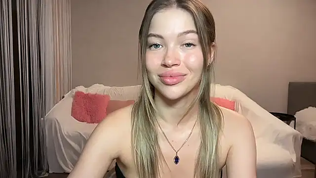 Webkamerová show EmmyMills