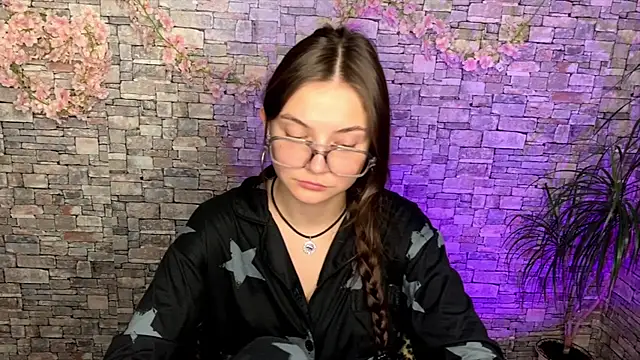 XXX chat uživo modela may_rollins