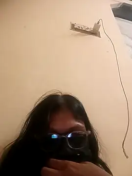 Živý XXX chat Nilam_89