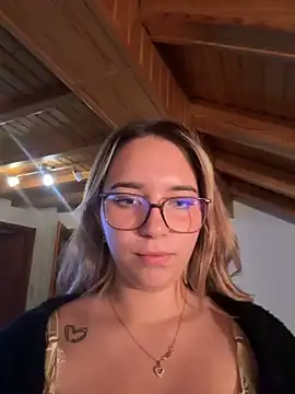 Živý XXX chat Naomi-Klein