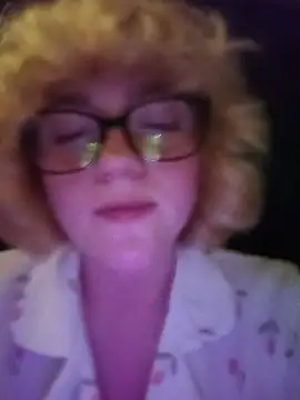 mcjbgfhgjhiiilllufjyf's Webcam Show
