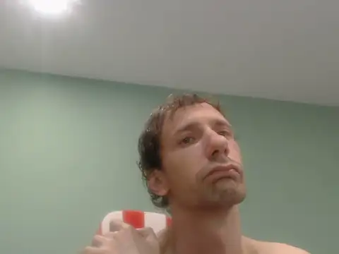 XXX chat uživo modela iLoveElusiveCats