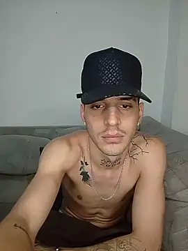 Živý XXX chat MaxHornyLatin