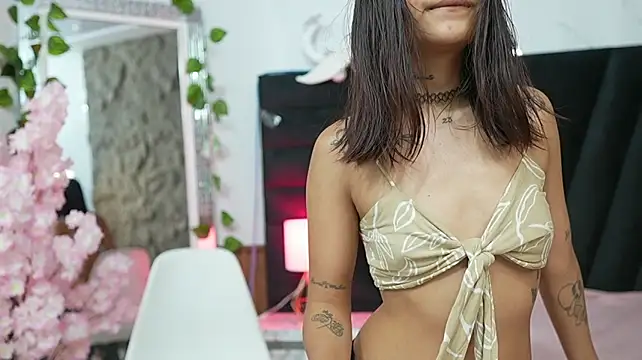 kinkylittlegirll's Live XXX Chat