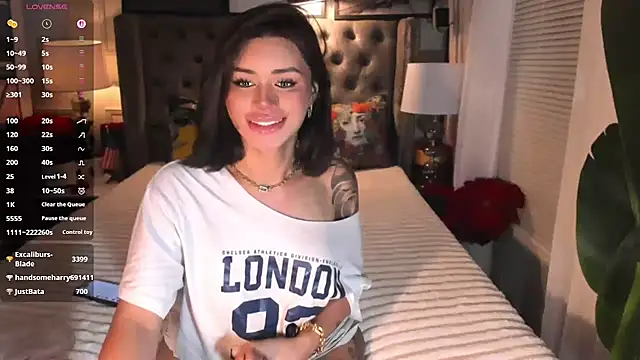 دردشة ParisianDoll الجنسية المباشرة