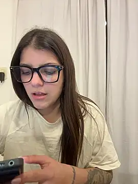 lilylovelesss Chat XXX in diretta