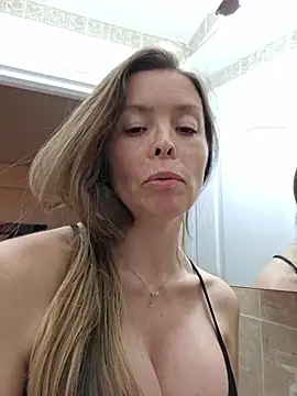 Chat XXX en directo de karina_warthon
