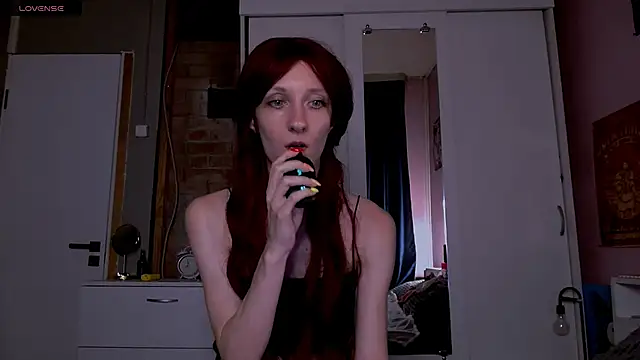 bzzz_bzzz Live XXX-Chat