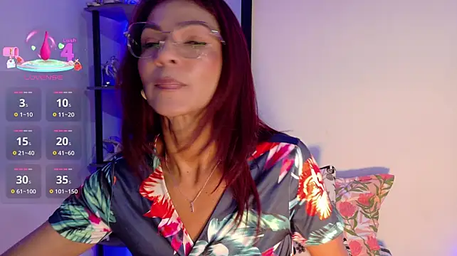 Show modela hannapettit na web-kameri
