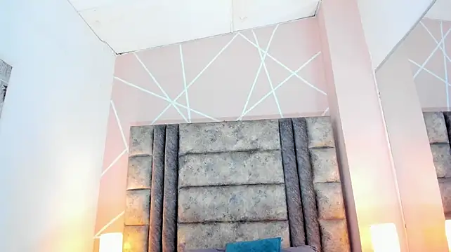 Nahomy-hott Adlı Modelin Canlı XXX Sohbeti