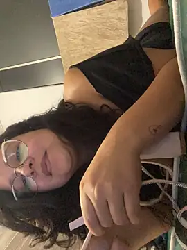 Chatroom XXX en direct de DaphneSky