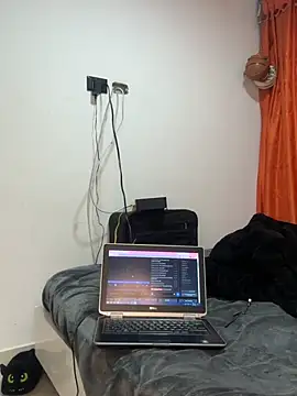 Yoskingg_moisest – webcam-show
