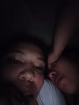 הופעת וובקאם של horny_babyss