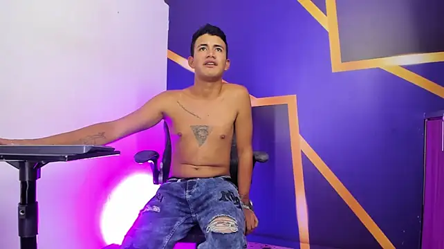 NIO_KLOUDS_ live XXX chat