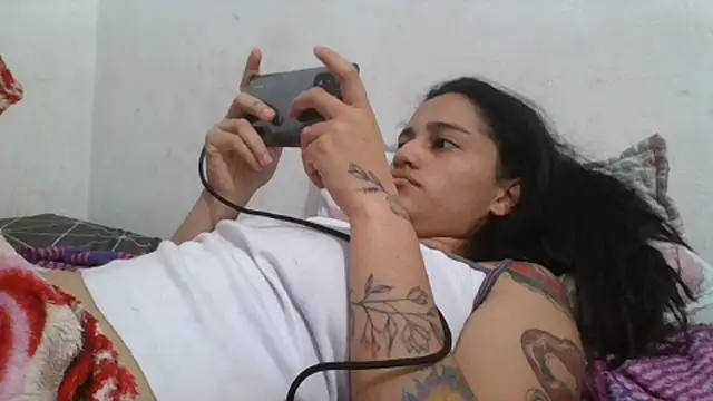 girl_tits' Live XXX Chat