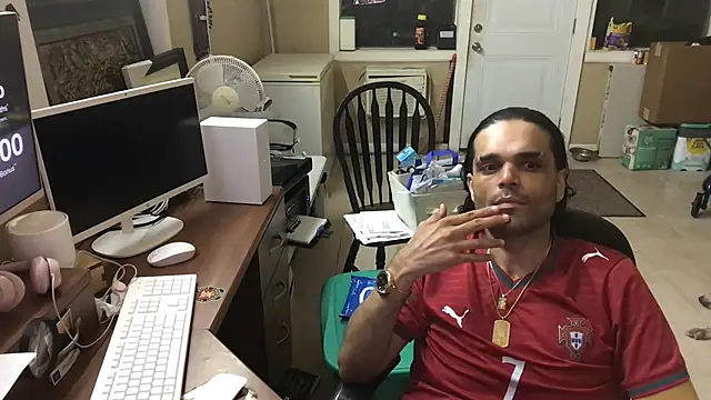 icebergslim281's Live XXX Chat