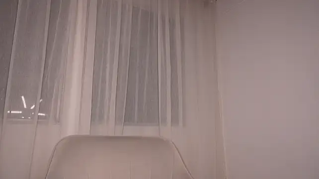 sweettaaron01 Show Webcam