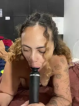 Chloe_Leaozinho 现场XXX聊天