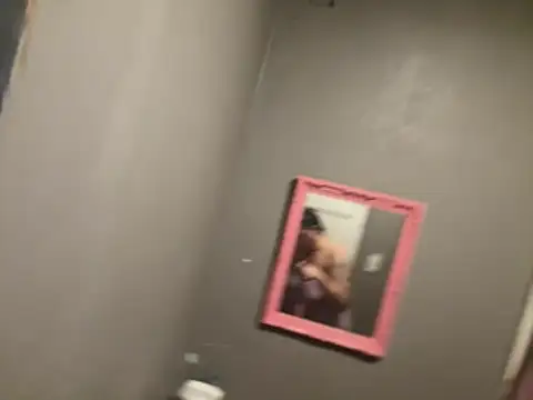 WetjuicypusyQT's Live XXX Chat