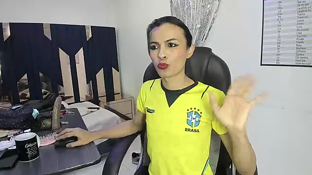 Aisha_hotts777 Webcam-Show