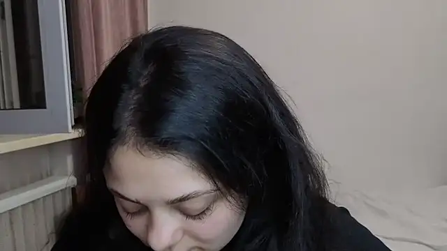 Živý XXX chat _Mikky_lil_